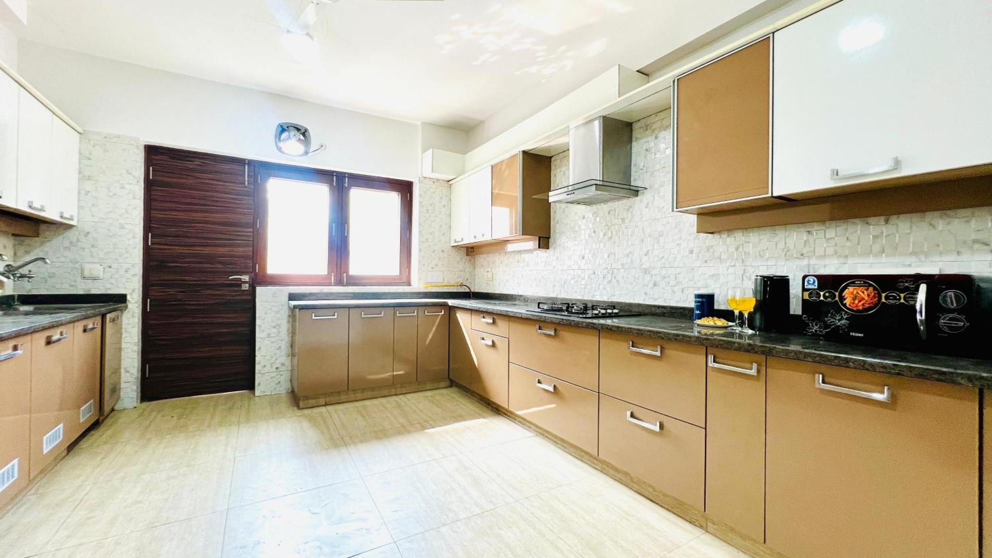 Olive Serviced Apartments - New Friends Colony New Delhi Buitenkant foto